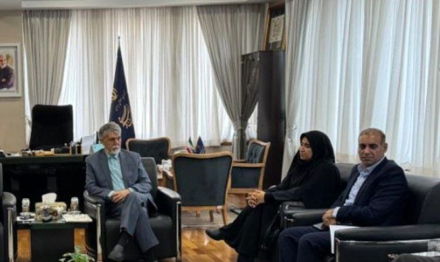 مشکلات خبرنگاران و هنرمندان استان ایلام باید مورد توجه قرار بگیرید