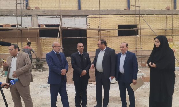سالن ورزشی کارگران دهلران ۵۵ درصد پیشرفت فیزیکی دارد+عکس