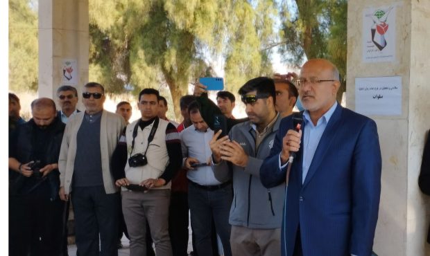 بهره‌برداری و کلنگ‌زنی ۸۱ پروژه همزمان با دهه فجر در دهلران+عکس