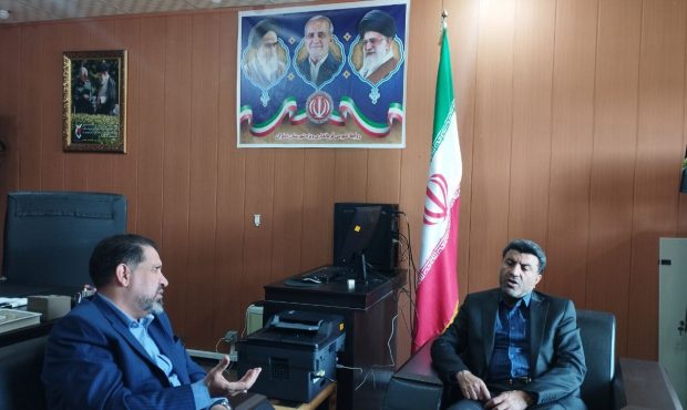 در راستای شعار سال( سرمایه گذاری برای تولید ) انجام شد/دیدار دکتر یگانه فرماندار ویژه دهلران با سرمایه گذار فولاد آسمان دهلران
